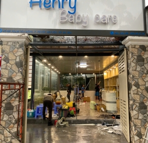 CỬA KÍNH BẢN LỀ SÀN